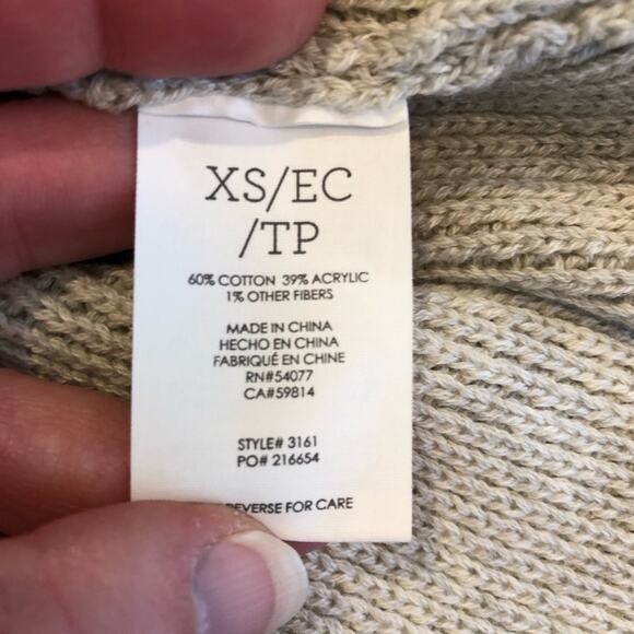 Cabi light gray mix knit button front v neck cardigan size Extra Small XS #3161 - Picture 9 of 16